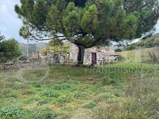 Casale in Vendita a Liberi, 37'000&euro;, 100 m²