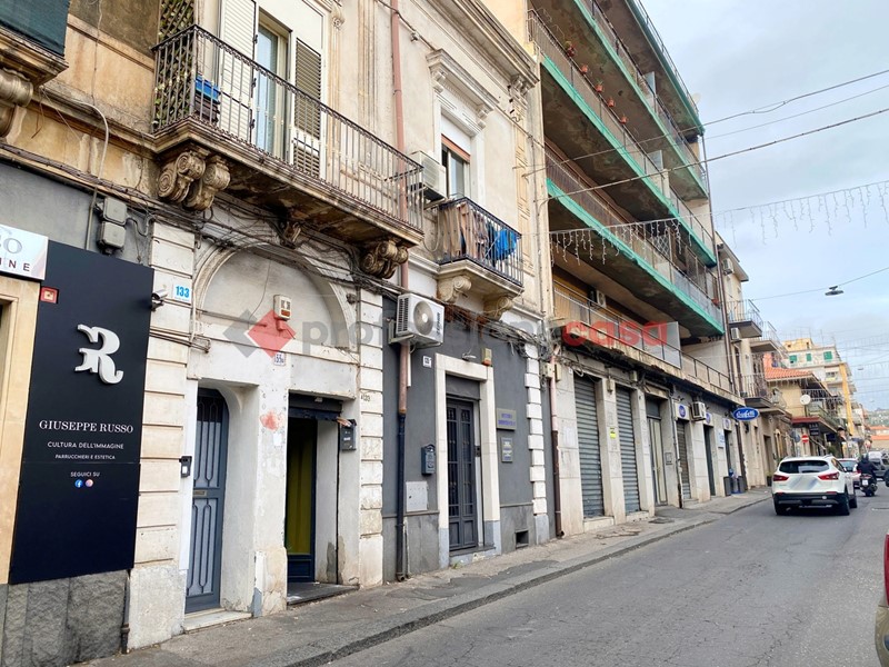 Bilocale in Vendita a Catania, 89'000€, 92 m²