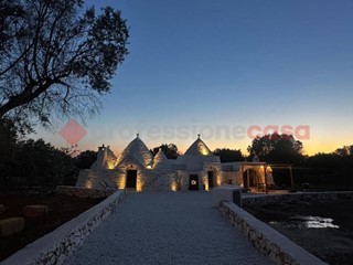 Villa in Vendita a San Michele Salentino, 95 m², arredato