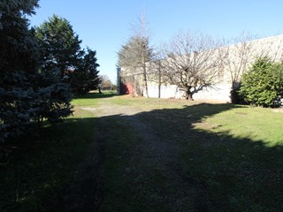 Negozio in Vendita a Gorla Minore, 1'450'000&euro;, 1473 m², arredato