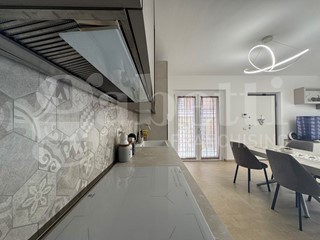 Villa bifamiliare in Vendita a Marino, 370'000€, 143 m²