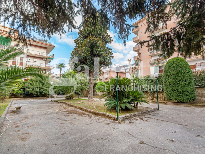 Quadrilocale in Vendita a Marano di Napoli, 209'000&euro;, 115 m², con Box