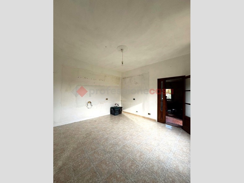 Casa Indipendente in Vendita a Crespina Lorenzana, 109'000&euro;, 106 m²