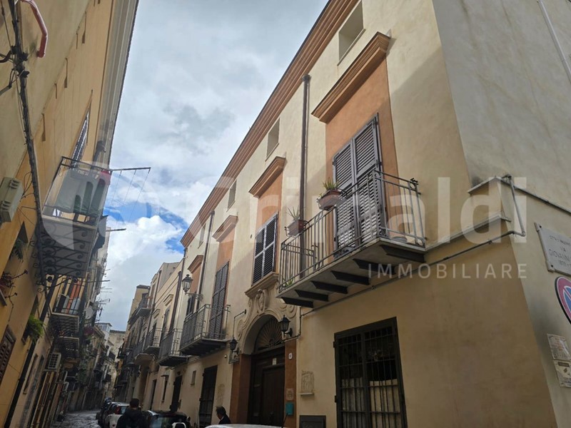 Bilocale in Vendita a Palermo, 90'000€, 60 m²