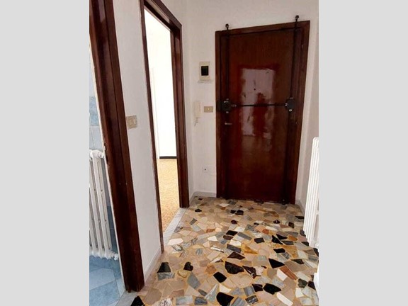 Quadrilocale in Vendita a Imperia, zona Porto Maurizio, 162'000€, 80 m²