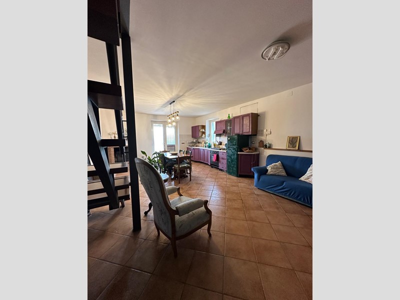 Casa Semi Indipendente in Vendita a Montecastrilli, zona Castel Dell'aquila, 160'000€, 120 m², arredato