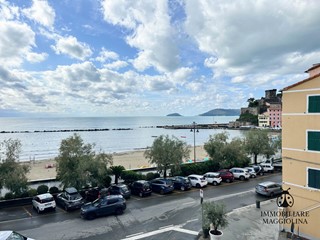 Quadrilocale in Vendita a Lerici, 420'000&euro;, 78 m²