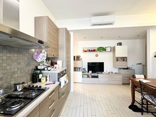 Quadrilocale in Vendita a Vezzano Ligure, 125'000&euro;, 70 m², arredato