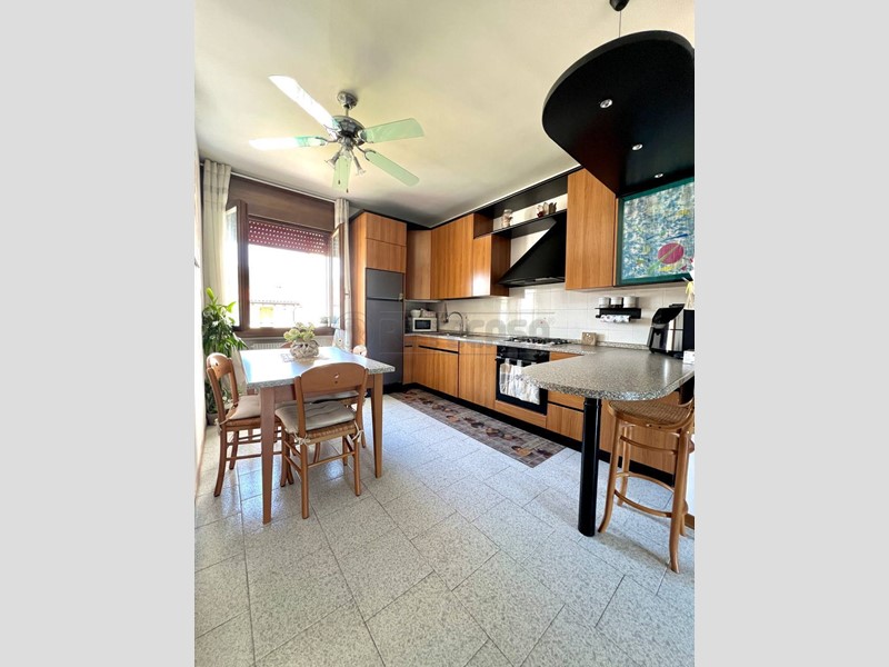 Appartamento in Vendita a Val Liona, 140'000&euro;, 115 m², arredato, con Box