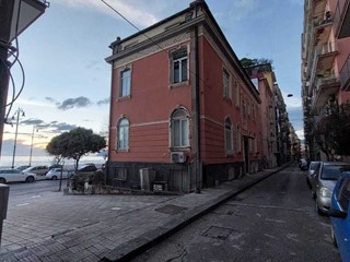 Immobile commerciale in Vendita a Salerno, 248'000&euro;, 