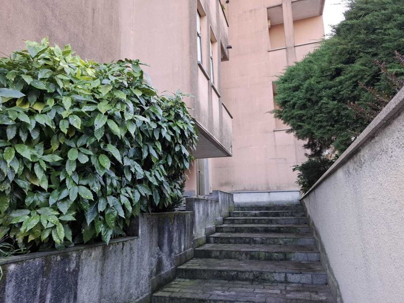 Trilocale in Vendita a Lesmo, 65'000&euro;, 64 m²