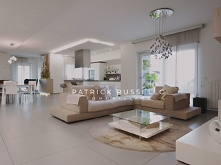 Appartamento in Vendita a Gela, 350'000&euro;, 181 m²