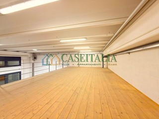 Capannone in Vendita a Pont Saint Martin, 150'000&euro;, 210 m²