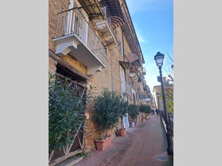 Quadrilocale in Vendita a Lanciano, 55'000&euro;, 100 m²