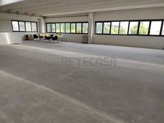 Ufficio in Vendita a Casier, 200'000&euro;, 300 m²