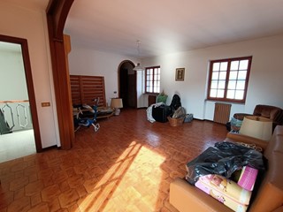 Quadrilocale in Vendita a Borgonovo Val Tidone, 95'000&euro;, 120 m²