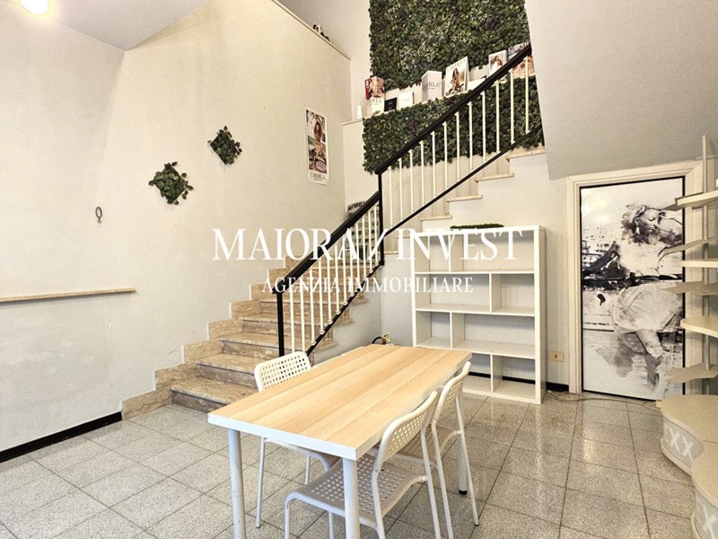 Ufficio in Affitto a Monteprandone, 900€, 200 m²