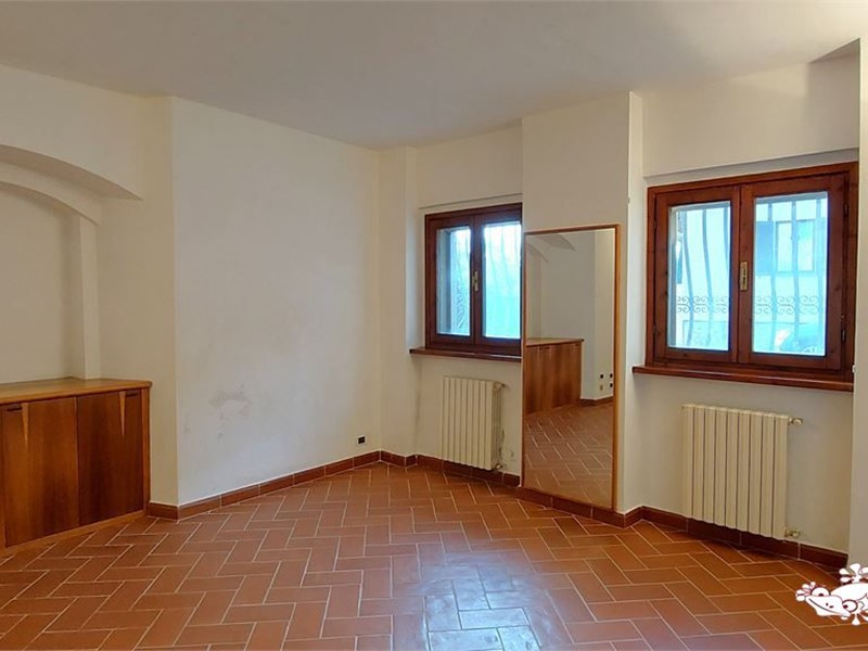 Trilocale in Vendita a San Gimignano, 180'000&euro;, 76 m²