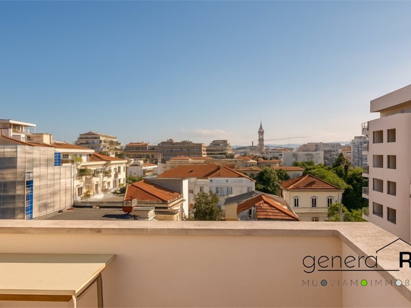 Trilocale in Vendita a Pescara, 200'000€, 103 m²