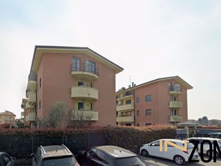 Trilocale in Vendita a Seregno, 180'000&euro;, 88 m²
