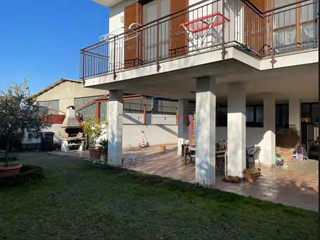 Casa Indipendente in Vendita a Forno Canavese, 35'100&euro;, 110 m²