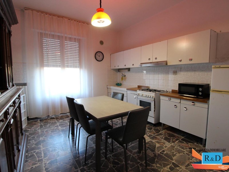 Quadrilocale in Vendita a Colle di Val D'Elsa, 130'000€, 95 m²