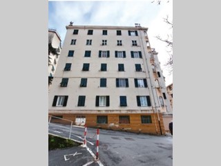Quadrilocale in Vendita a Genova, 60'000&euro;, 102 m²