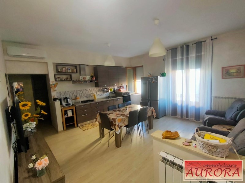Trilocale in Vendita a Poggibonsi, 180'000€, 94 m²