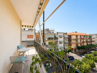 Appartamento in Vendita a Diano Marina, 345'000&euro;, 101 m²