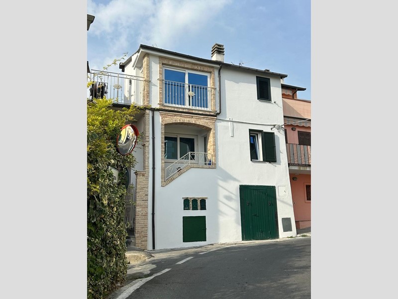 Quadrilocale in Vendita a San Bartolomeo al Mare, 279'000&euro;, 90 m²