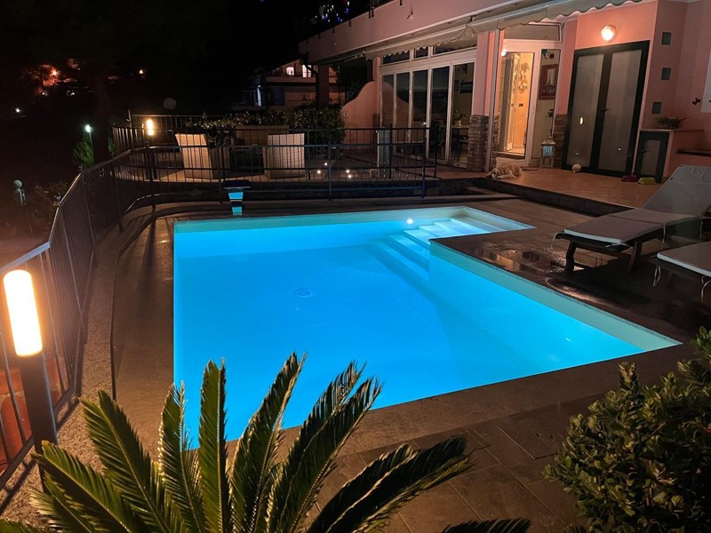 Trilocale in Vendita a Andora, 480'000&euro;, 72 m²