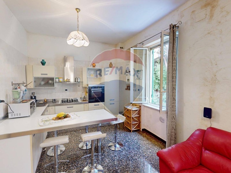 Trilocale in Vendita a Genova, 89'000&euro;, 67 m²