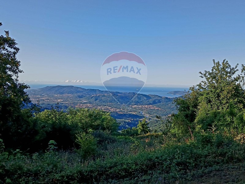 Casa Indipendente in Vendita a Calice al Cornoviglio, 395'000&euro;, 307 m²