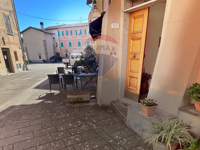 Appartamento in Vendita a Brugnato, 99'000&euro;, 104 m²