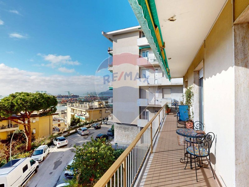 Quadrilocale in Vendita a Genova, 220'000€, 140 m²