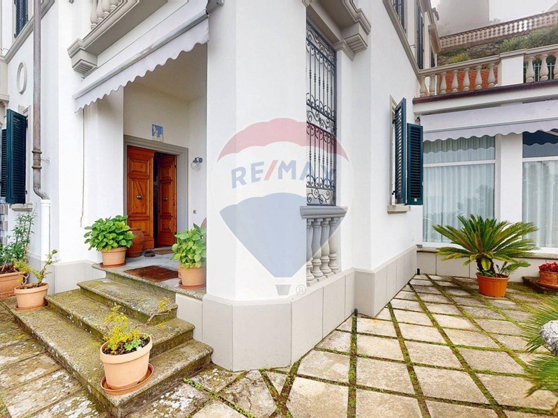 Villa in Vendita a Montecatini Terme, 1'000'000&euro;, 898 m²