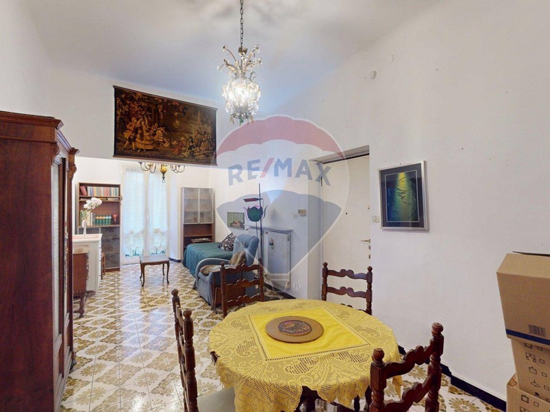 Trilocale in Vendita a Genova, 89'000€, 69 m²