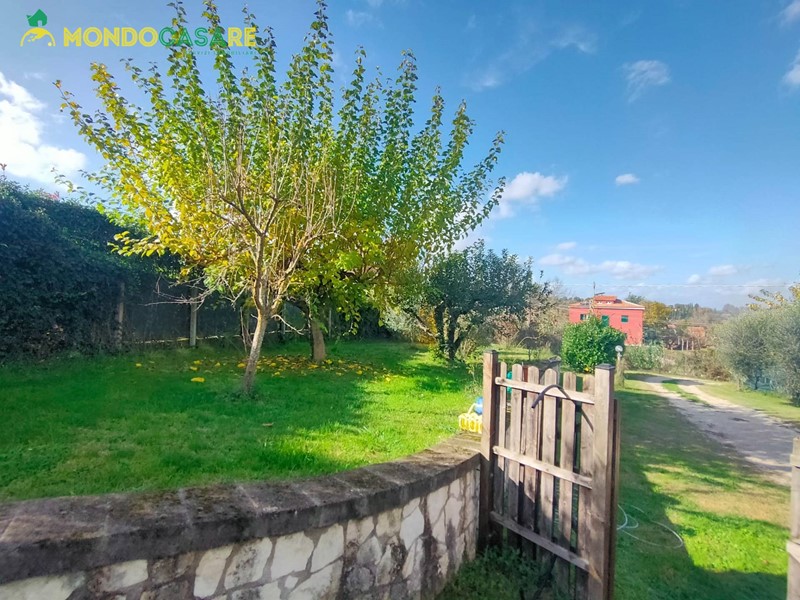 Casa Indipendente in Vendita a Palombara Sabina, 159'000&euro;, 150 m²