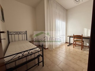 Casa Semi Indipendente in Affitto a Chieti, 280&euro;, 95 m²