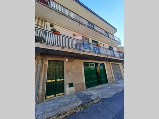 Quadrilocale in Vendita a Belpasso, 84'000&euro;, 120 m²