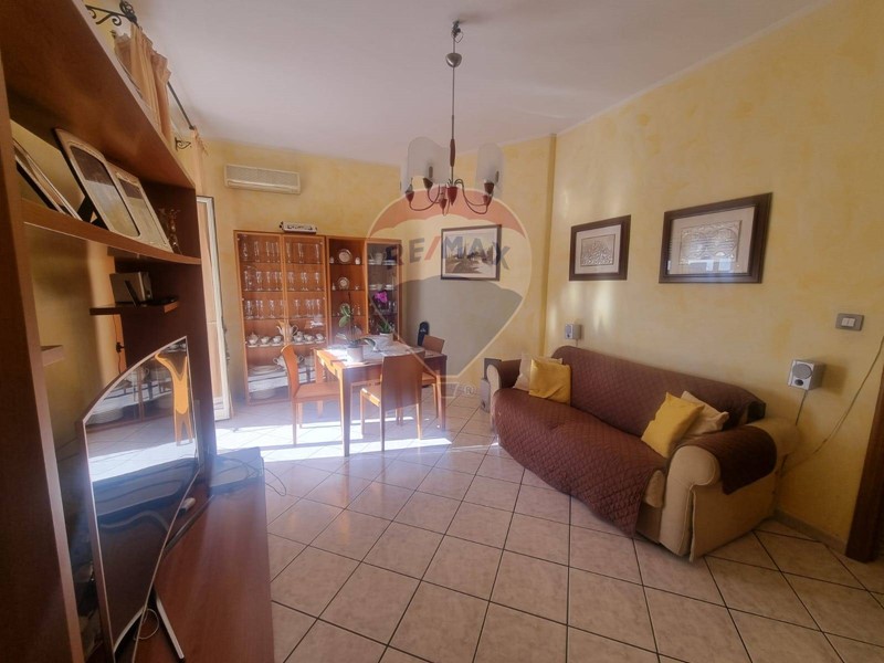 Appartamento in Vendita a Catania, 115'000€, 115 m²