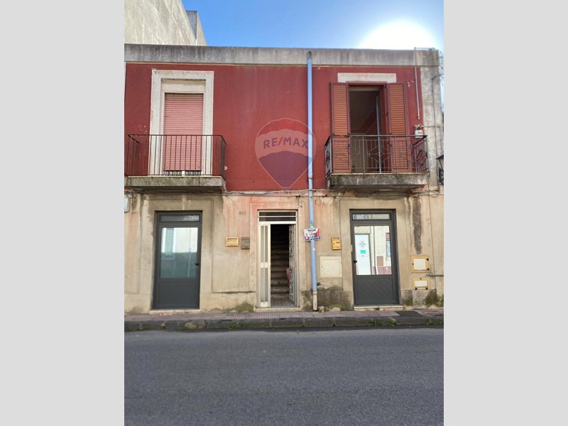 Trilocale in Vendita a Spadafora, 69'000&euro;, 80 m²