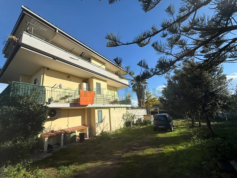 Villa in Vendita a Eboli, 305'000&euro;, 225 m²