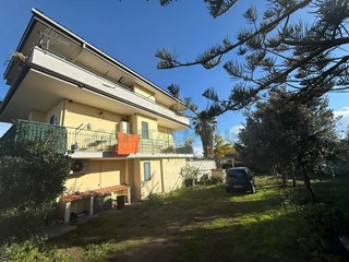 Villa in Vendita a Eboli, 305'000&euro;, 225 m²