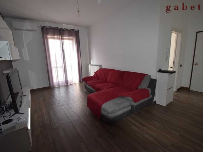 Trilocale in Vendita a Corbetta, 169'000&euro;, 100 m²