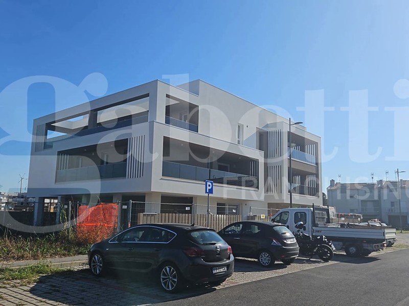 Appartamento in Vendita a Albignasego, 320'000&euro;, 102 m², con Box