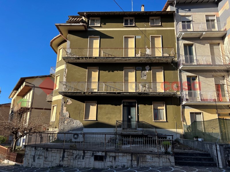 Attività commerciale in Vendita a Fiuggi, 75'000&euro;, 436 m²