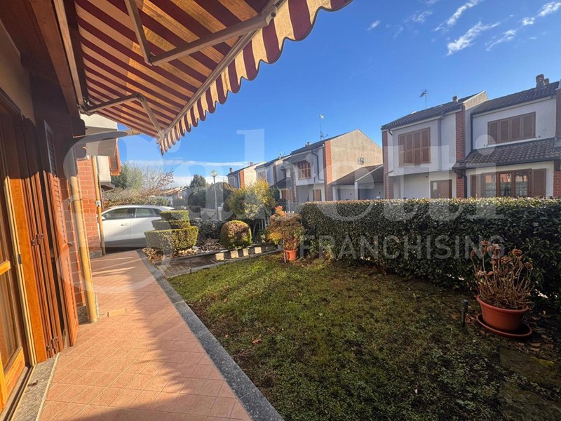 Casa Indipendente in Vendita a Sangano, 349'000&euro;, 220 m², con Box