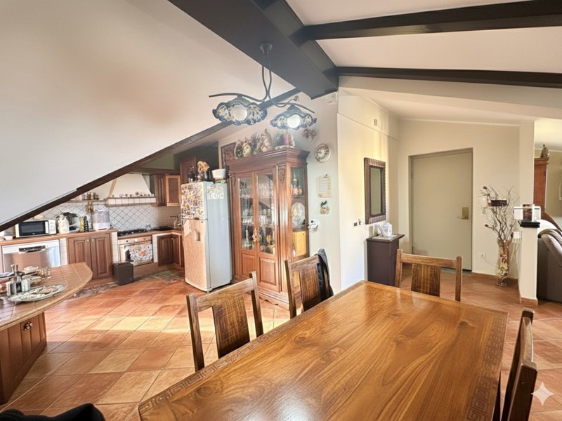 Attico in Vendita a Barcellona Pozzo di Gotto, 119'000&euro;, 118 m², arredato