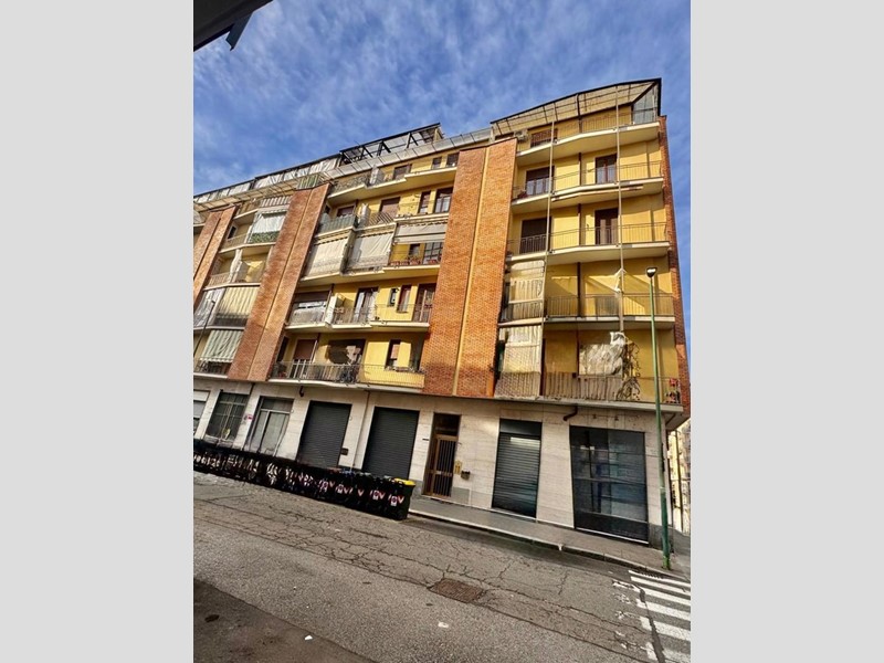 Trilocale in Vendita a Torino, 149'000€, 70 m², con Box